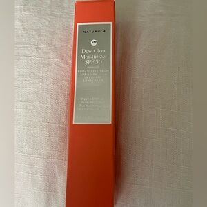 Naturium Dew Glow Moisturizer SPF 50